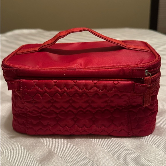 LUG Two-Step Cosmetic Case - Red - Picture 3 of 8